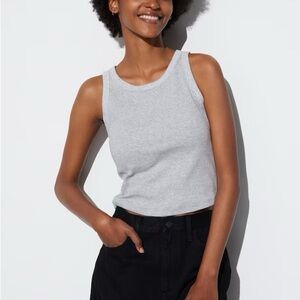 Uniqlo tank top cropped with bra small